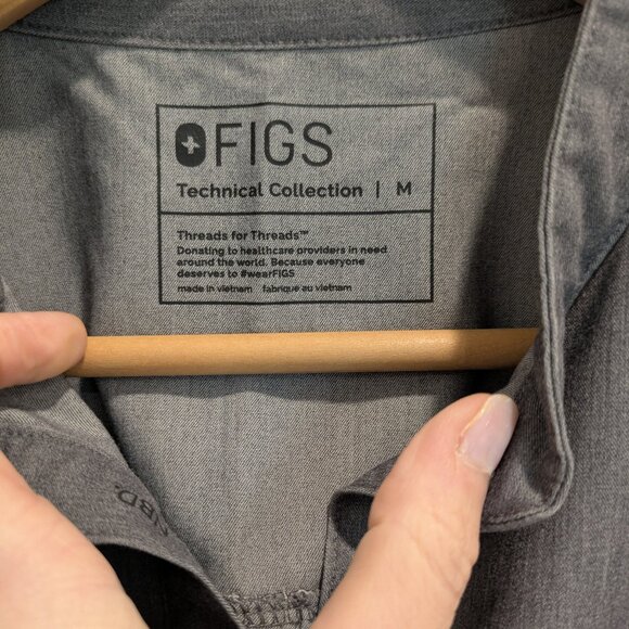 FIGS Graphite Rafaela™ - Mandarin Collar Scrub Top Size Medium - Picture 3 of 3